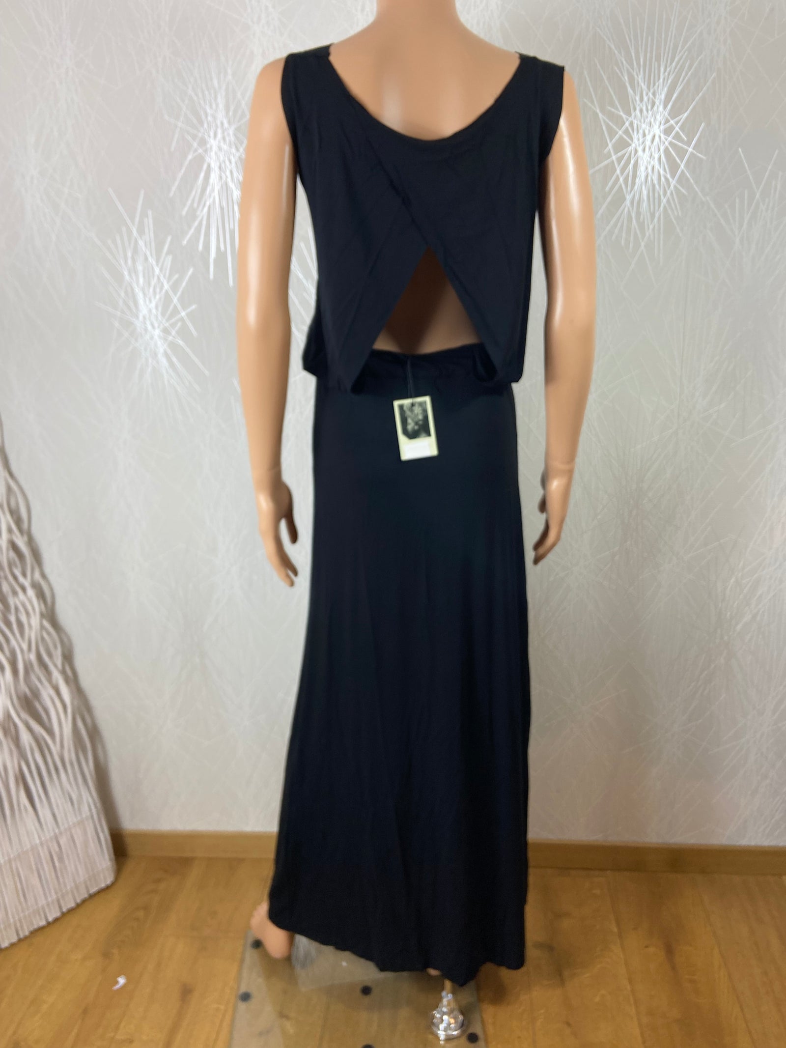 Robe noire longue sans manches modèle Chloé Dress Suku Bazar