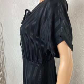 Robe noire longue soie et coton manches courtes plis flot Lenu Dress Traffic People