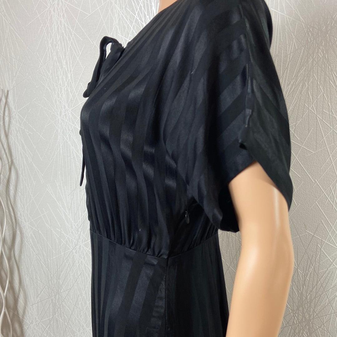 Robe noire longue soie et coton manches courtes plis flot Lenu Dress Traffic People - Offre-Unique