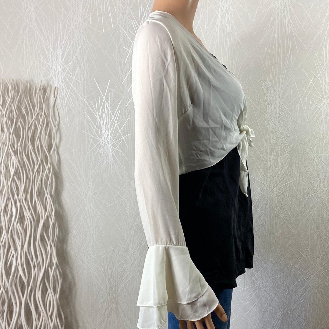 Gilet boléro blanc à nouer volants aux poignets - Offre-Unique