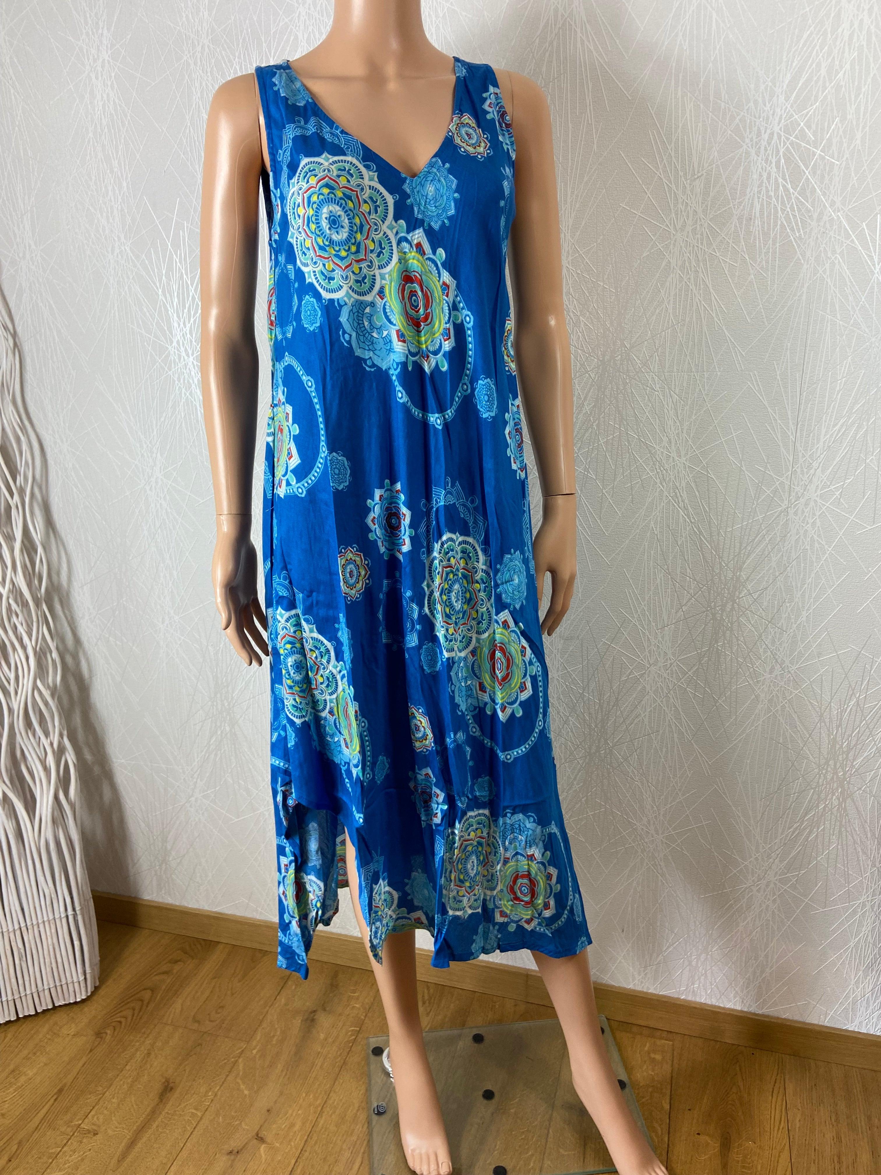 Robe bleue midi asymétrique sans manches motifs multicolore Namaste - Offre-Unique