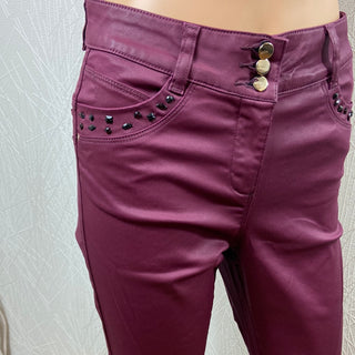 Pantalon enduit taille haute 7/8 ajusté rouge prune avec strass Bréal