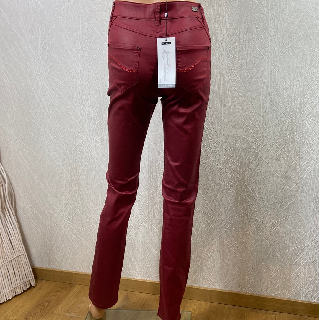 Pantalon enduit stretch rouge bordeaux taille basculée haute Bréal