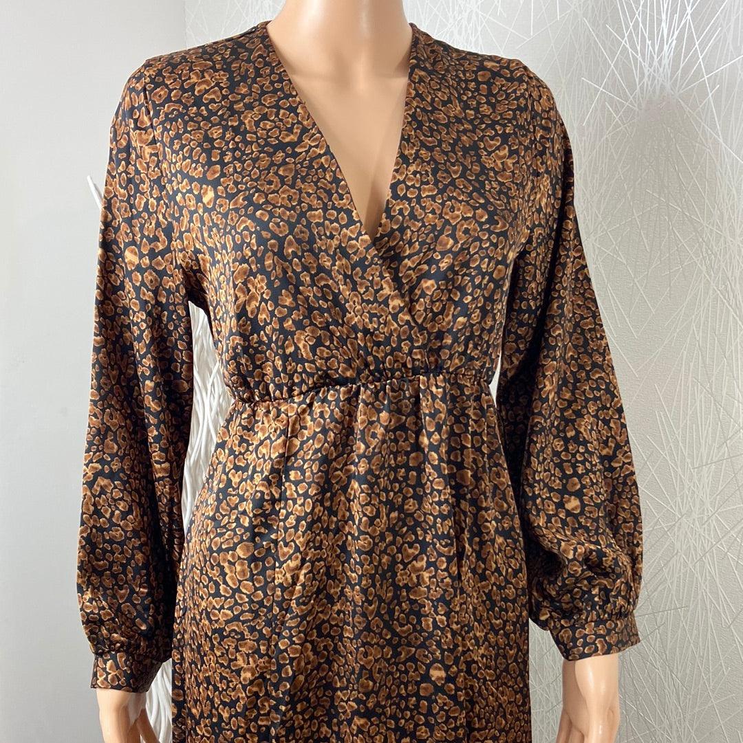 Robe midi marron motif léopard cache coeur modèle Maria Les Petites Fleurs - Offre-Unique