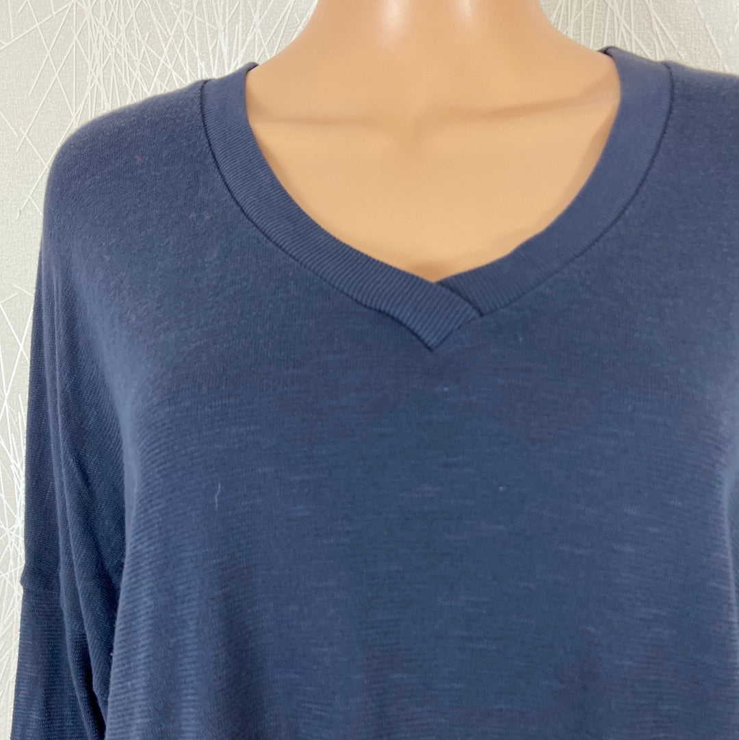 Pullover femme bleu marine mailles fines col V