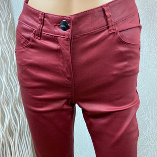 Pantalon enduit stretch rouge bordeaux taille basculée haute Bréal