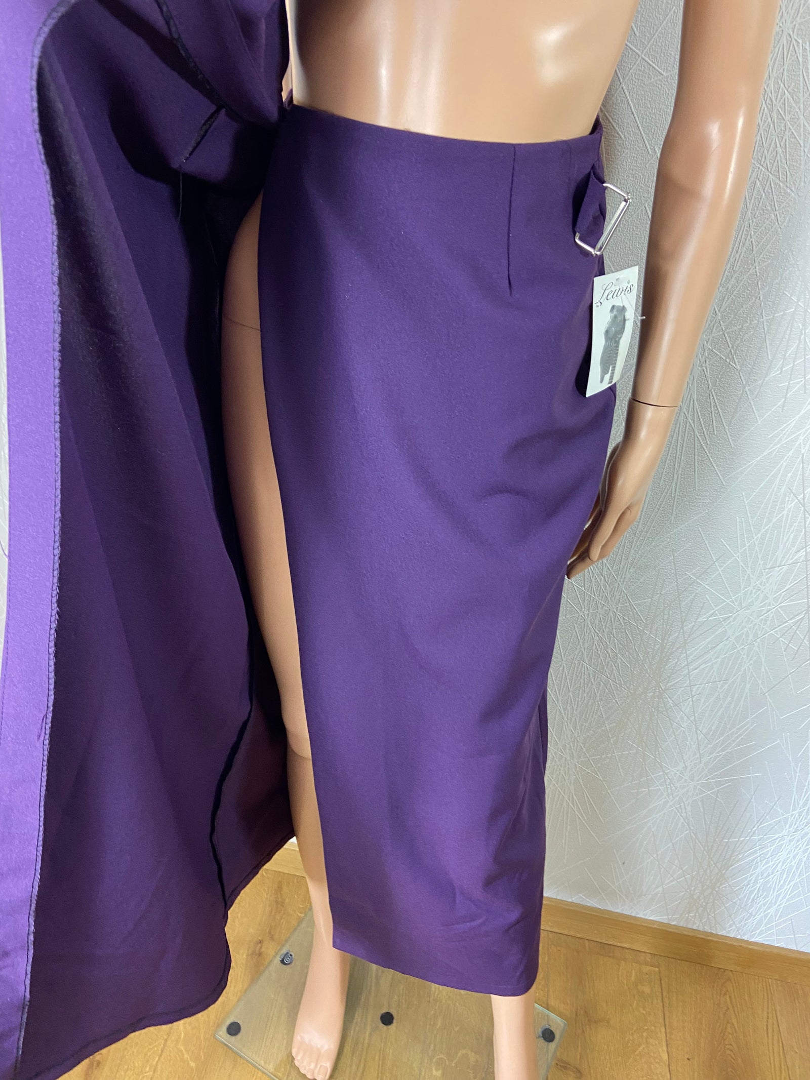 Robe chasuble violette style portefeuille bretelles réglables Lewis