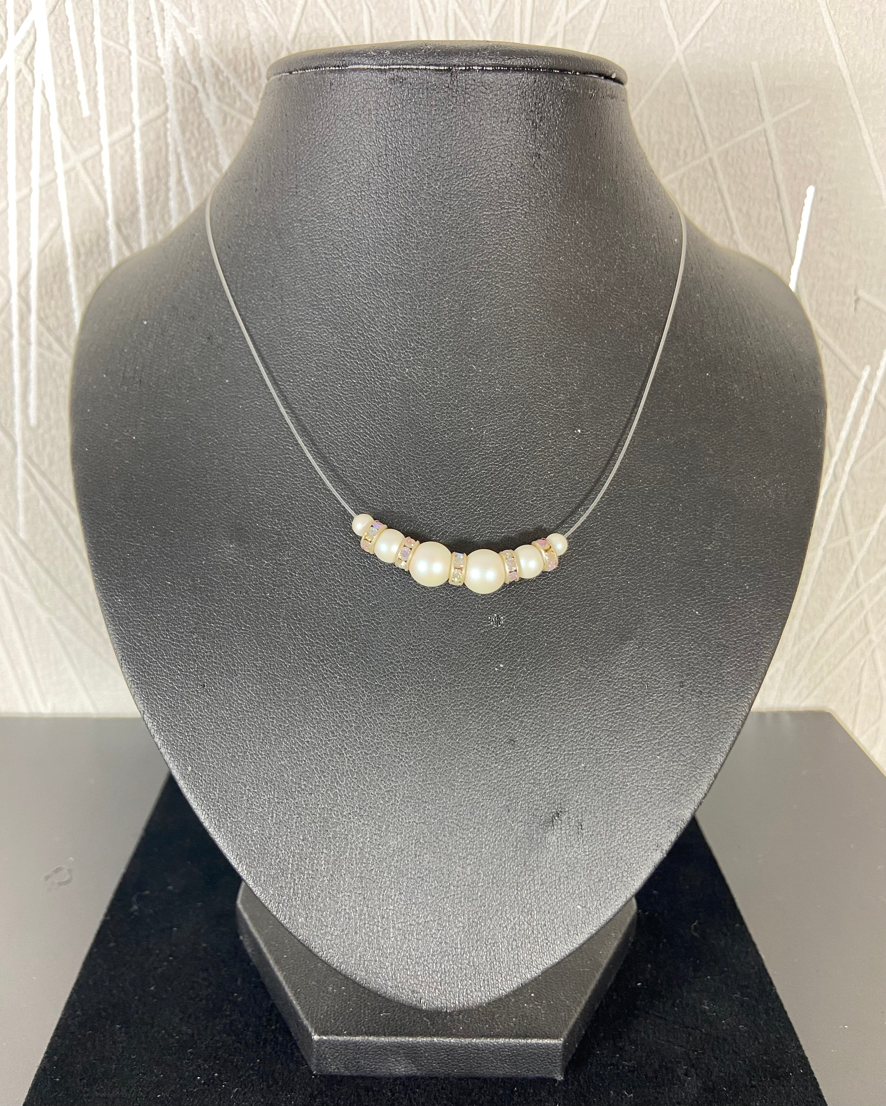 Collier perles pour ceremonie