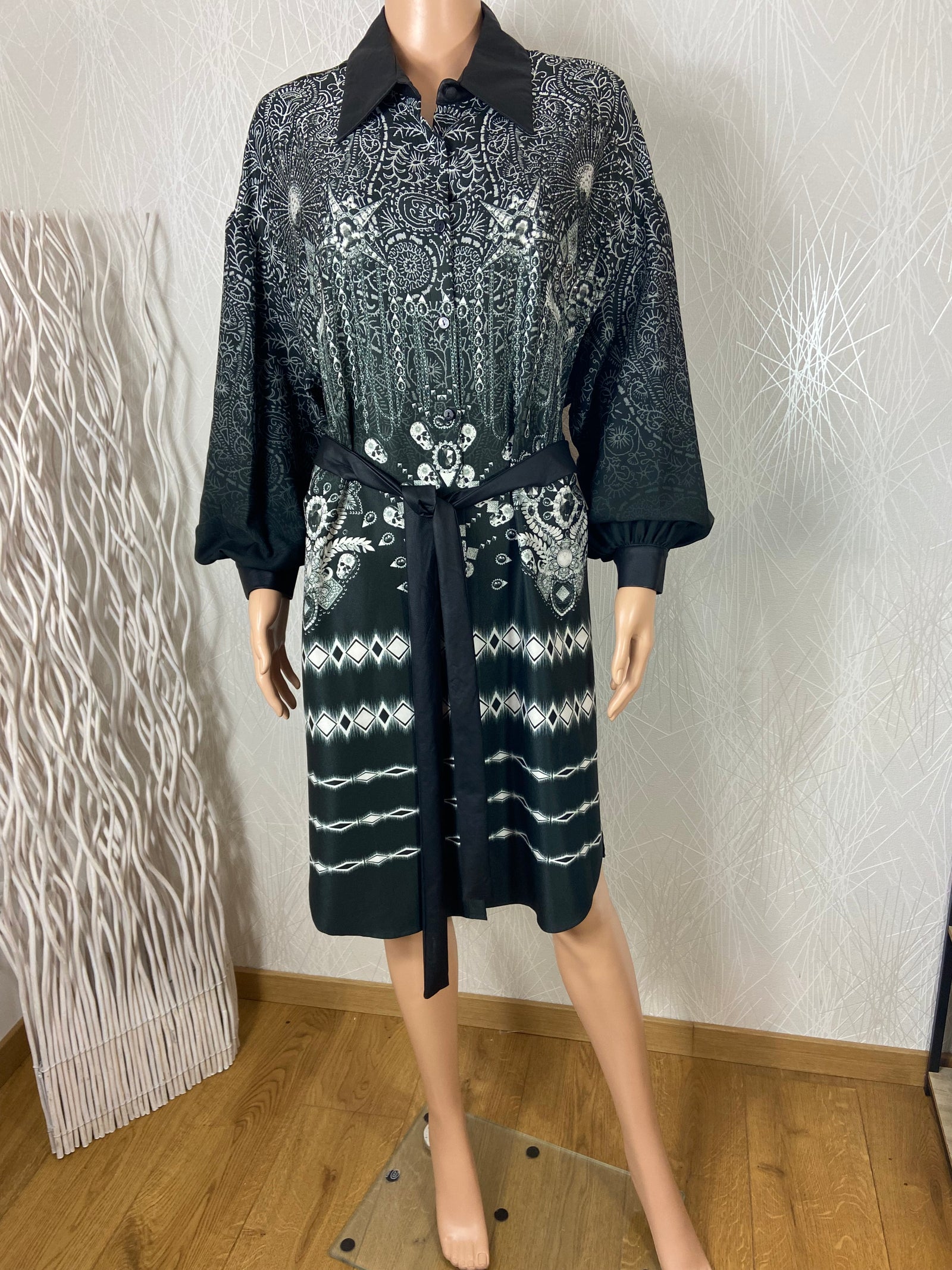 Robe chemisier noire manches longues strass Mat