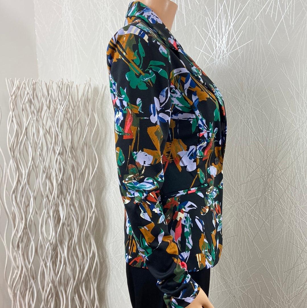 Veste blazer femme tissu fleuri sur fond noir Ihkate Print Ichi - Offre-Unique