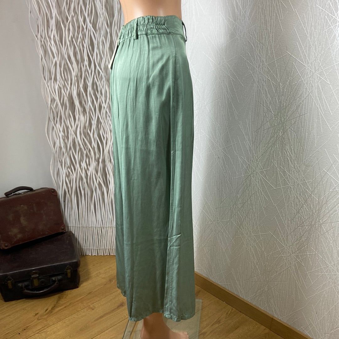 Jupe culotte verte 7/8 taille haute élastique jambes larges Celina