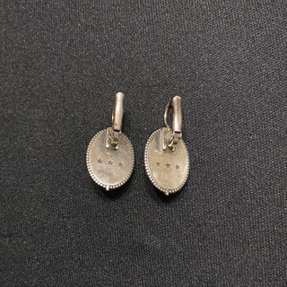 Boucles d’oreilles pendantes dormeuses plaqué argent pierre semi précieuse rose pale Shabada
