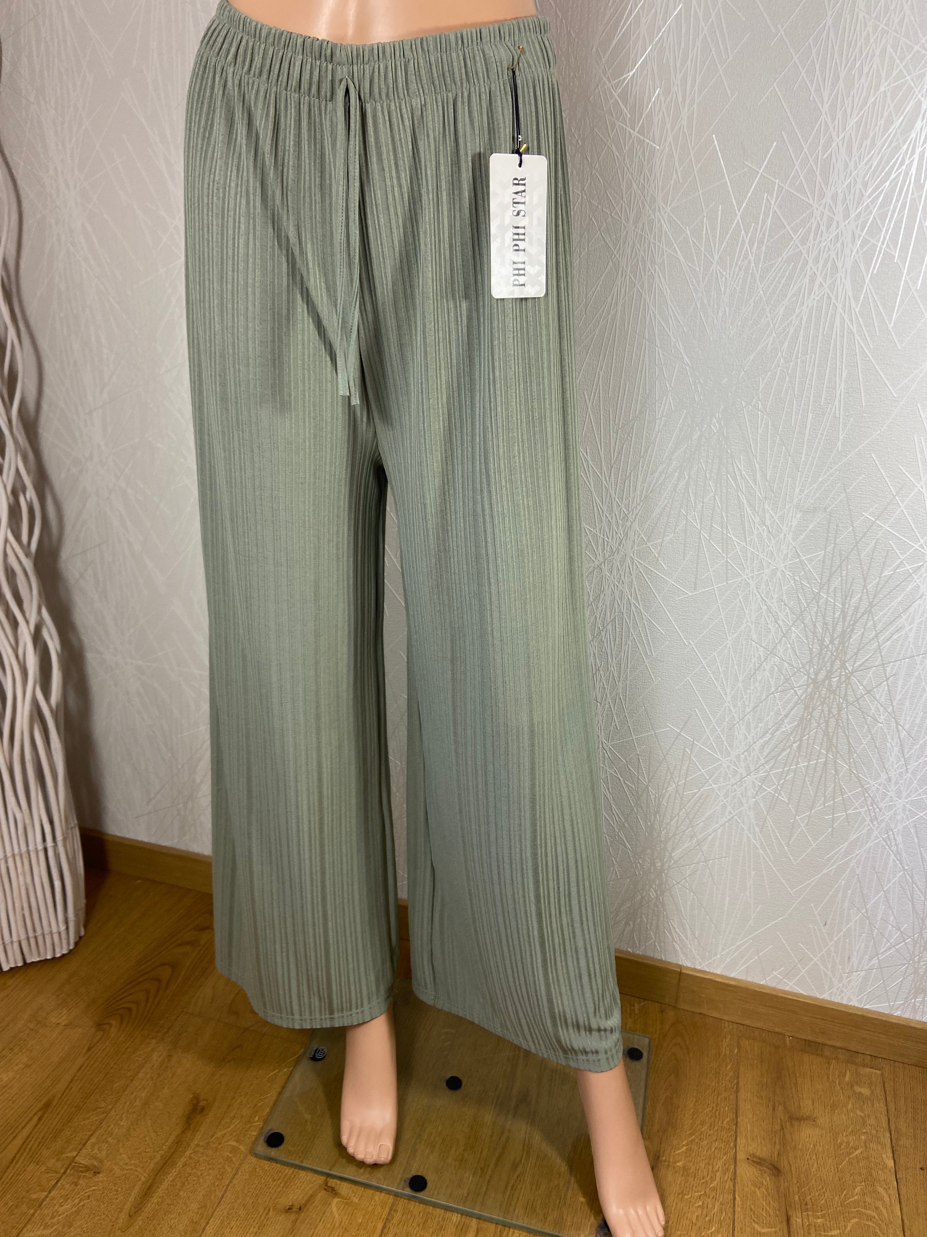 Pantalon confortable fluide vert clair tissu côtelé Phi Phi Star