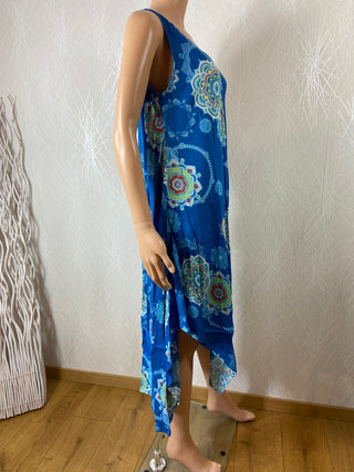 Robe bleue midi asymétrique sans manches motifs multicolore Namaste