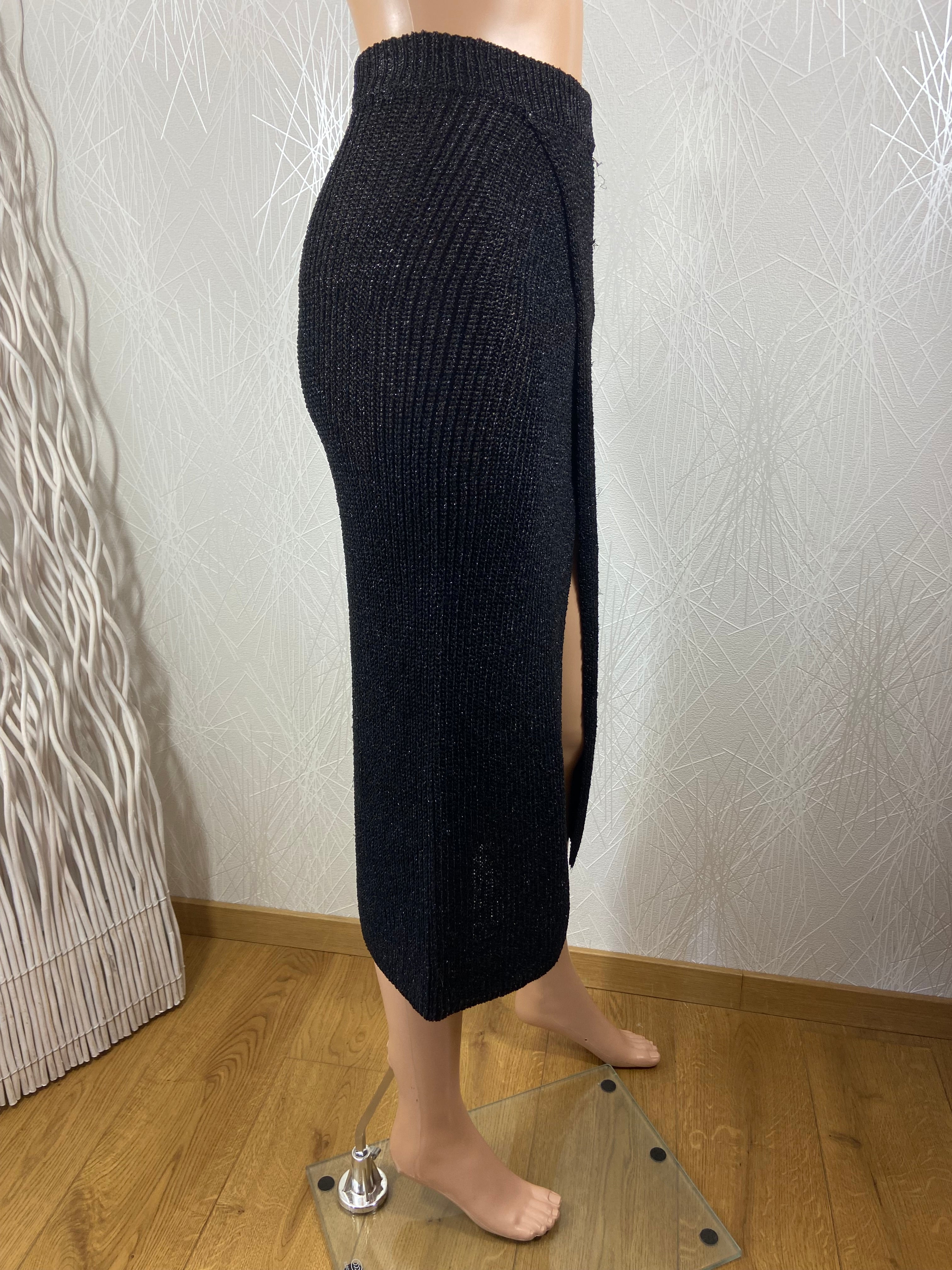 Jupe longue noire métal coupe fendue en portefeuille sexy JS Millenium.