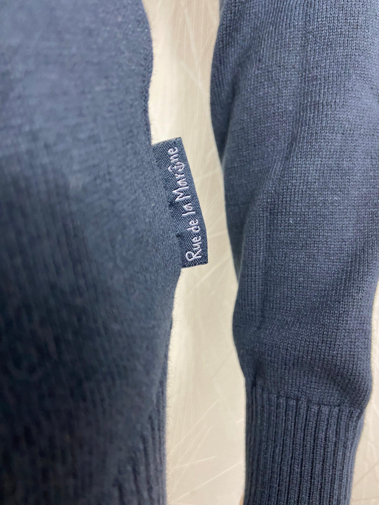 Pullover coton bleu marine col V modèle Imandra Rue de la Marine - Offre-Unique