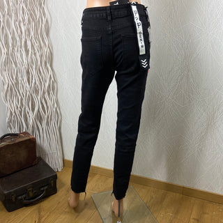Jeans noir femme broderie rouge fleurie taille normale coupe slim