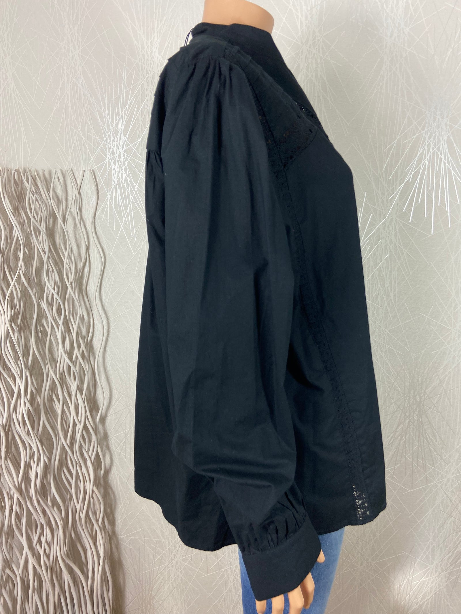 Chemisier noir broderies manches longues coton Peppercorn