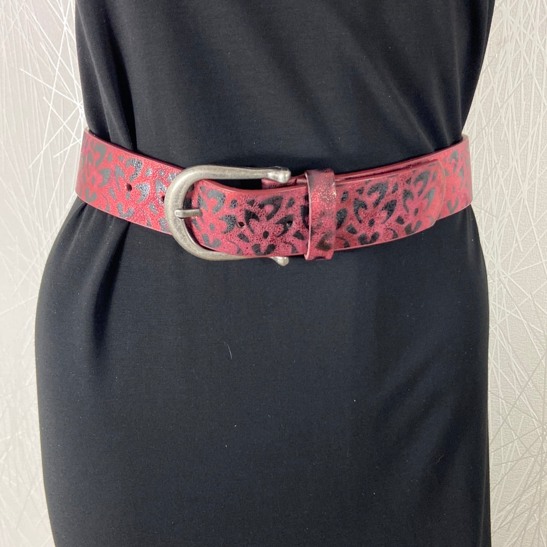 Ceinture rouge à motifs noir femme boucle argentée