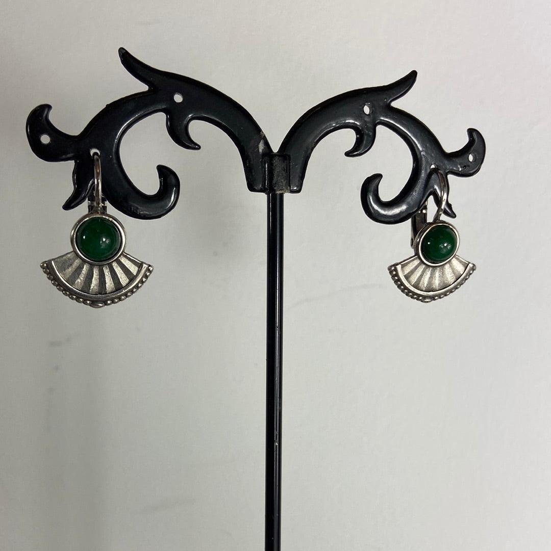 Boucles d’oreilles dormeuses plaqué argent pierre verte Shabada - Offre-Unique