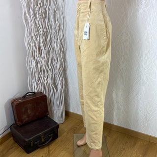 Pantalon coton beige velours côtelé taille haute jambe droite modèle Jules Lab Dip