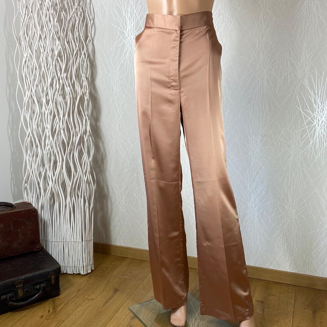 Pantalon femme tissu satin rose saumon taille haute coupe flare Kaos - Offre-Unique