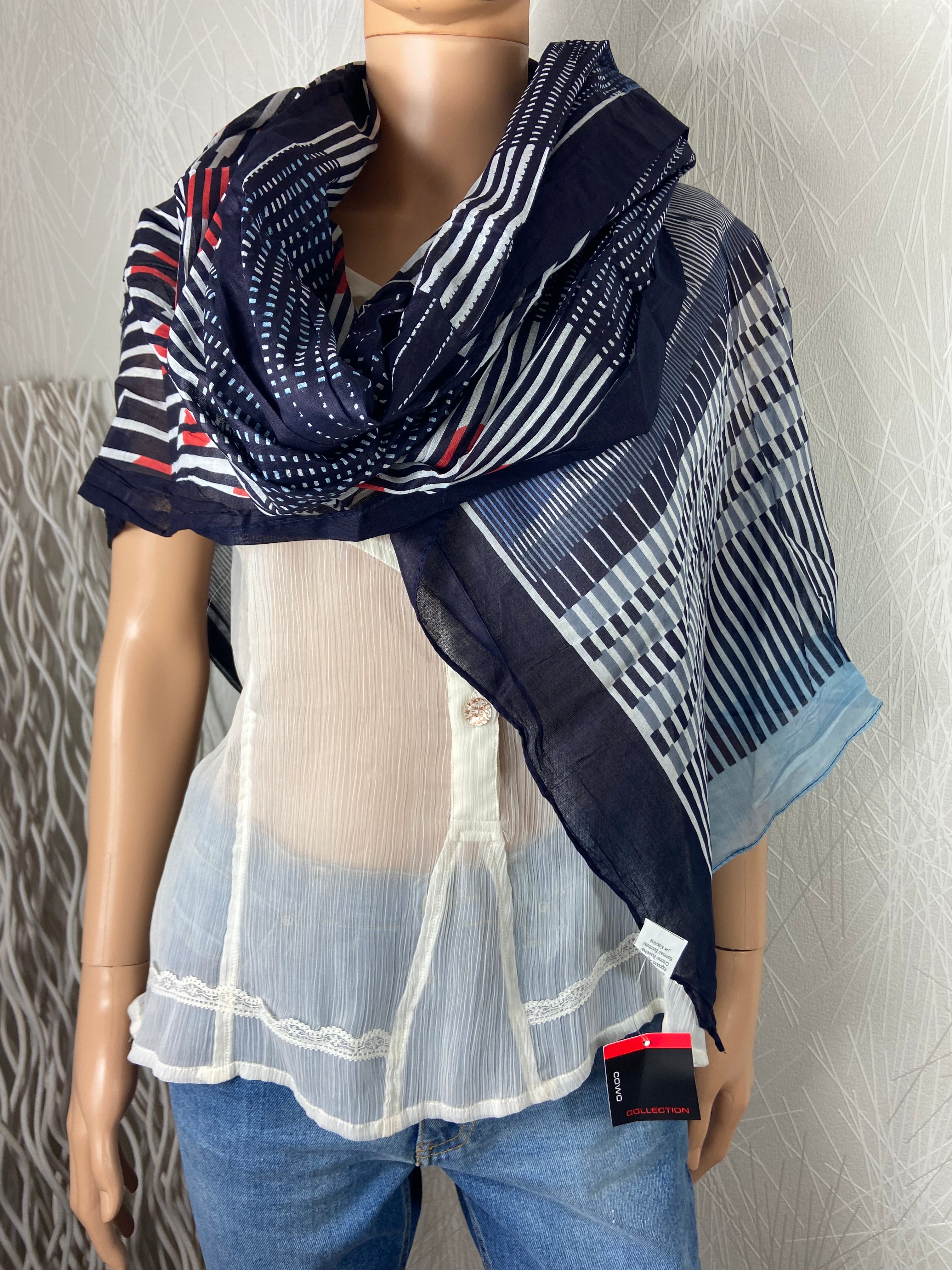 Foulard motif geometrique en coton