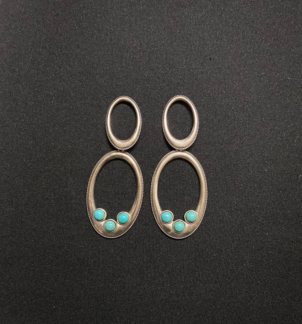 Boucles d’oreilles pendantes plaqué argent pierres bleu turquoise Shabada