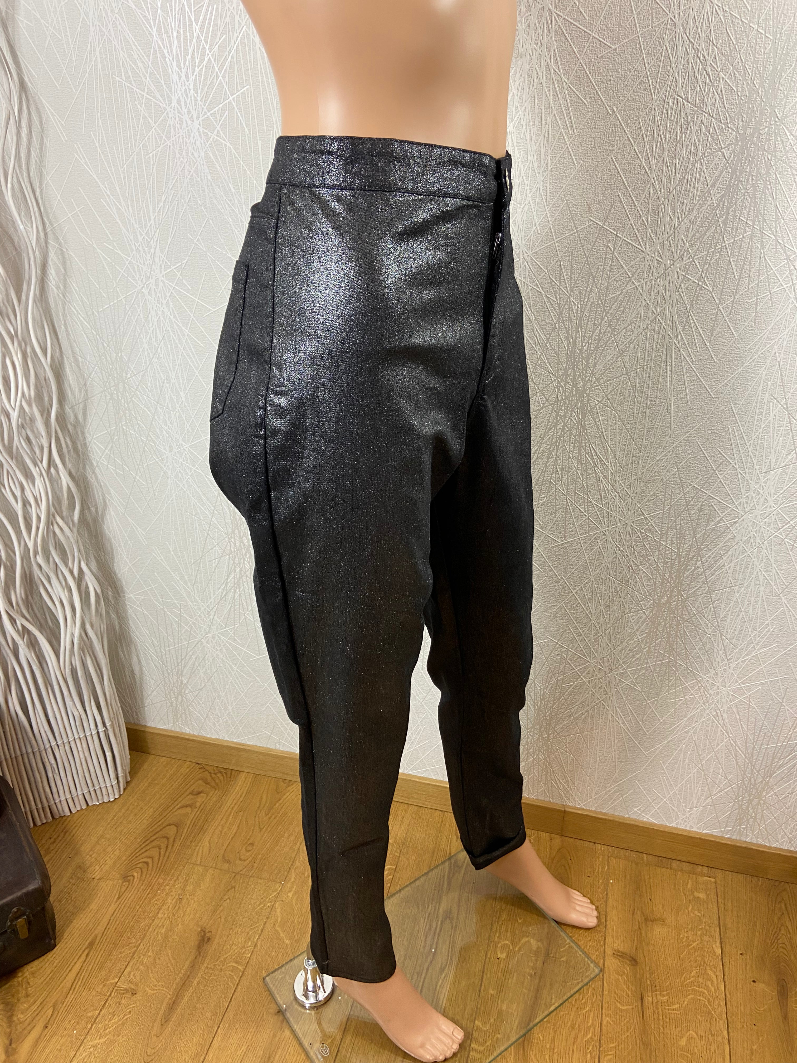 Pantalon noir argent taille haute coupe droite V Code - Offre-Unique