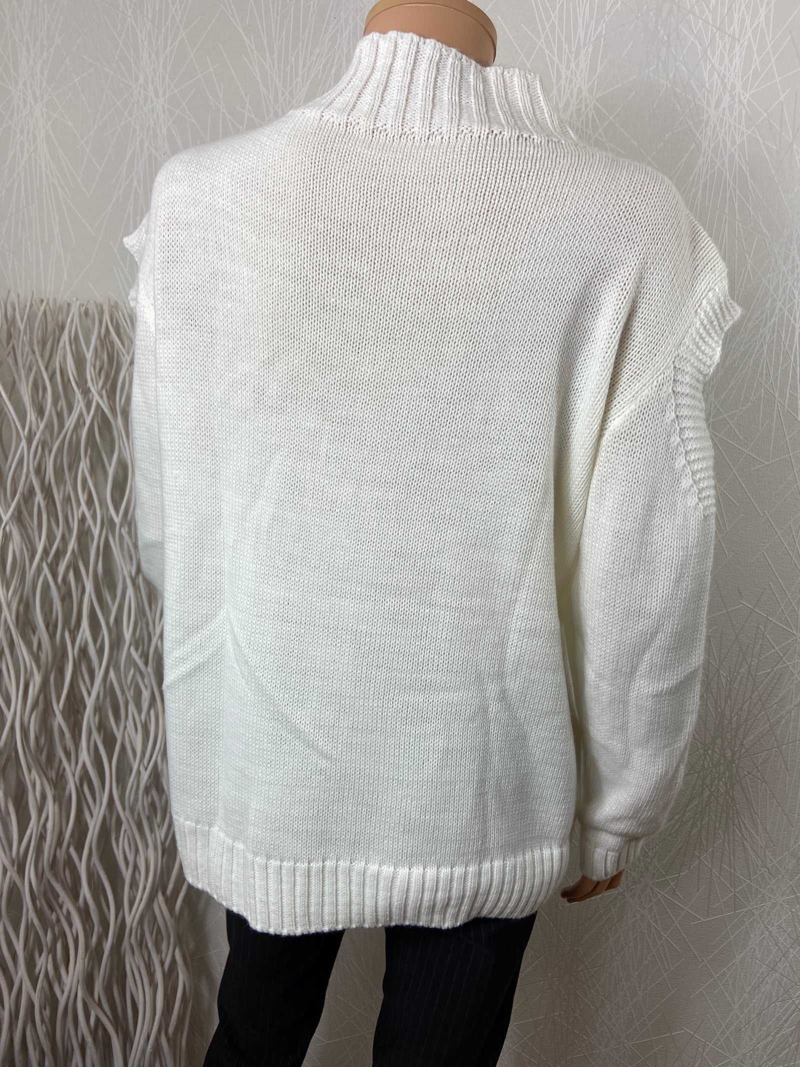 Pull long blanc encolure montante Made In Italy