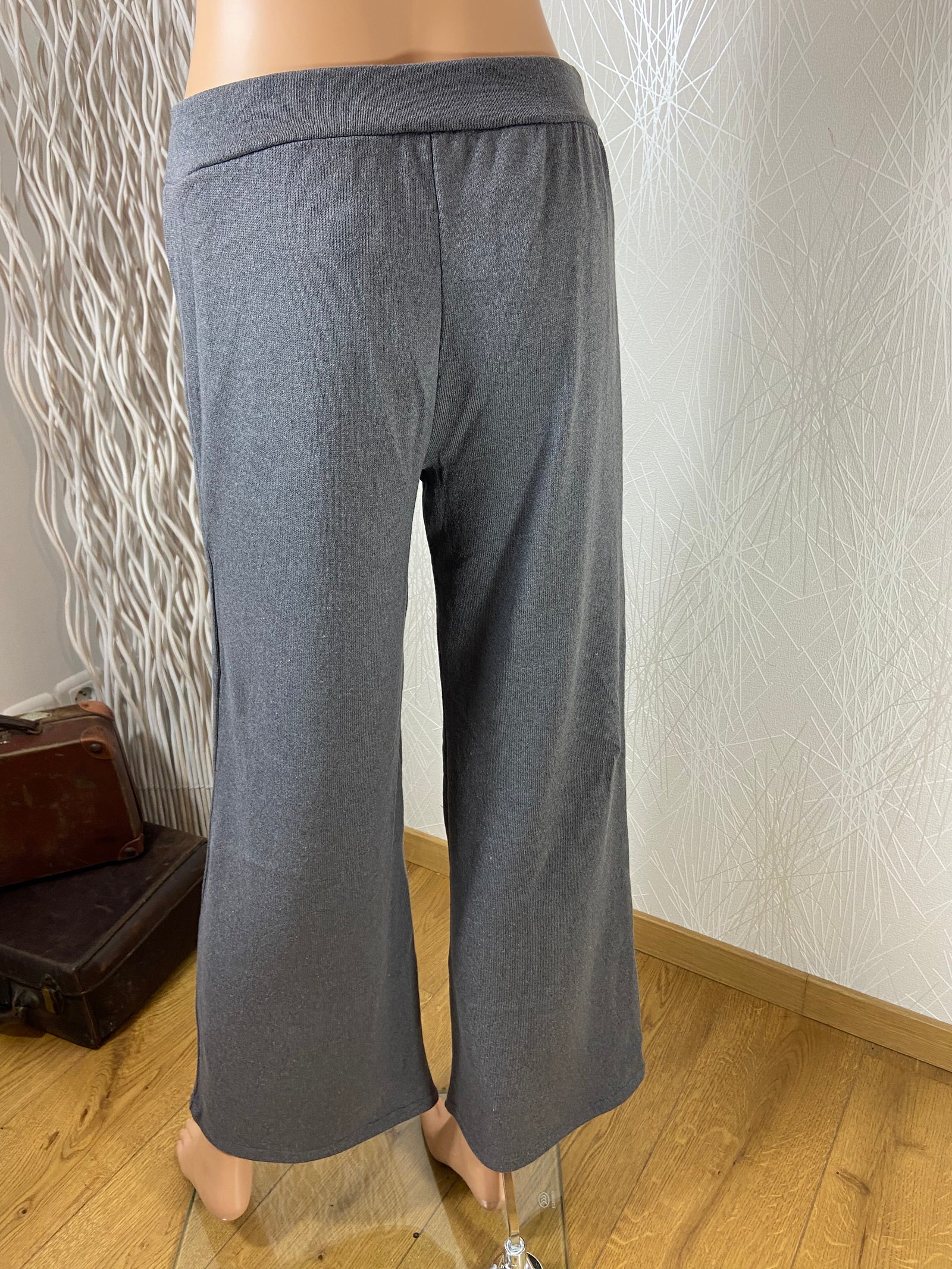 Pantalon jersey gris fluide élastique jambes larges Le Singe de Julie - Offre-Unique