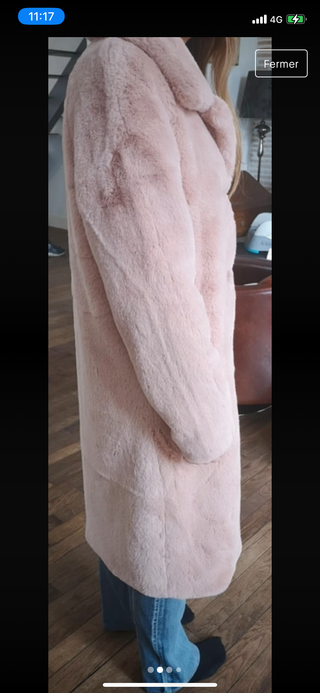 Manteau long chaud en fourrure synthétique rose pale Rino & Pelle