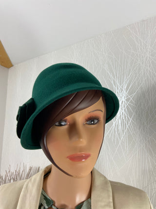 Chapeau pour femme en laine style 1920