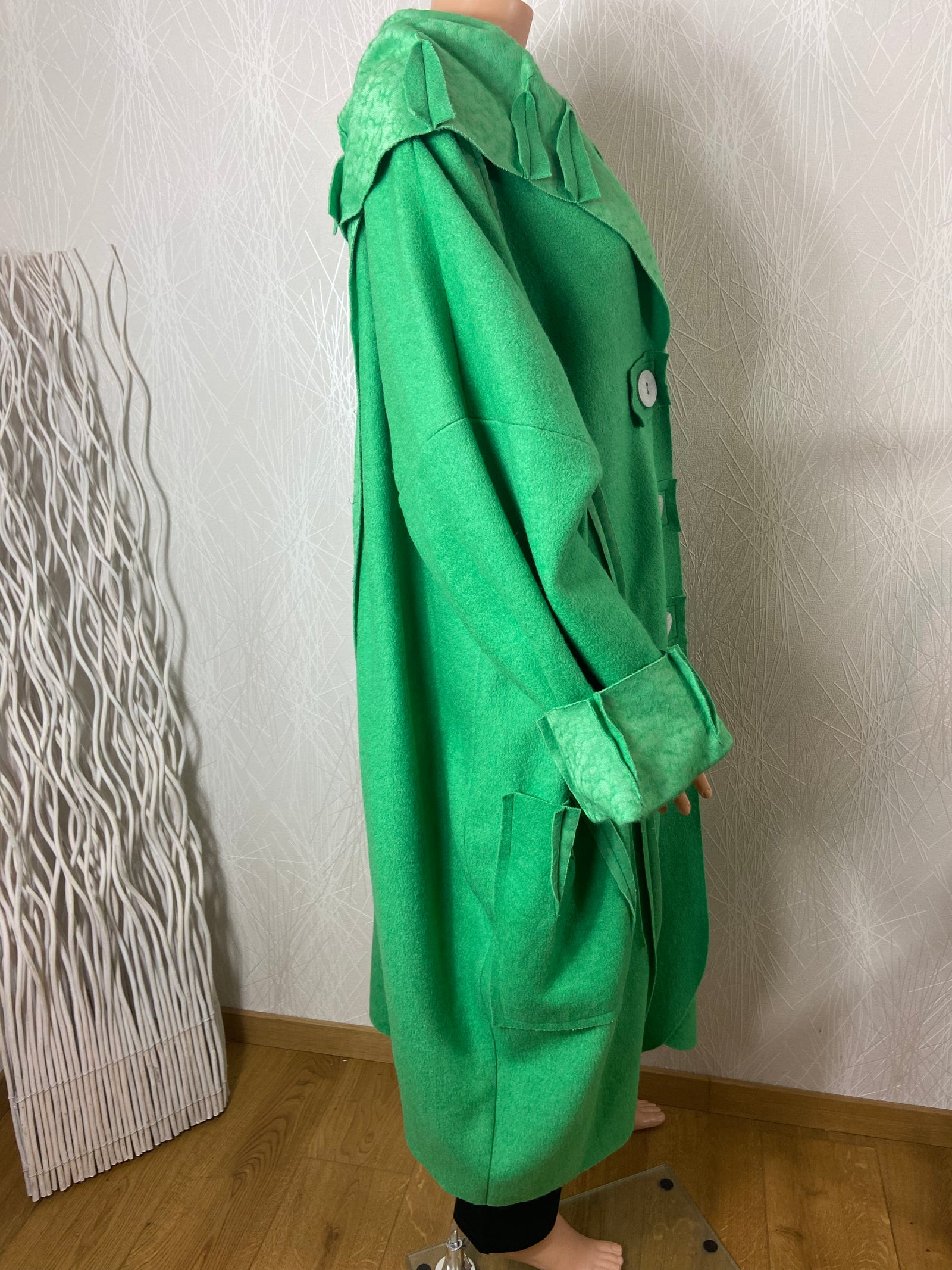 Manteau vert ample 100% laine grande taille de la styliste Fabienne Thibeault