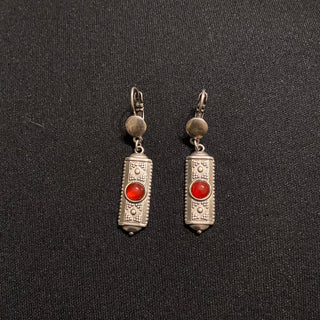 Boucles d’oreilles pendantes dormeuses plaqué argent pierre rouge orange Shabada