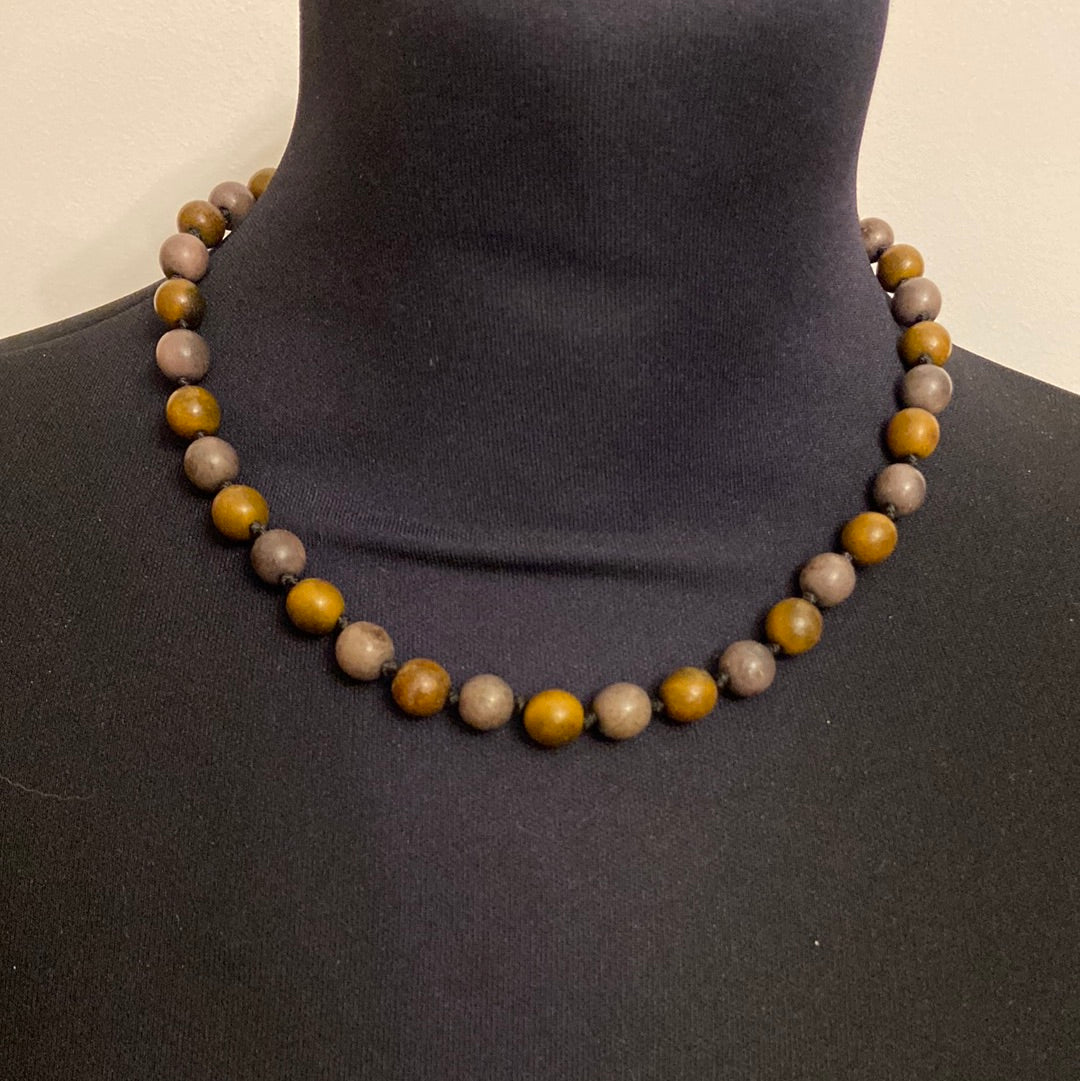 Collier en matière naturelle perles marron et gris Tagua & Co - Offre-Unique