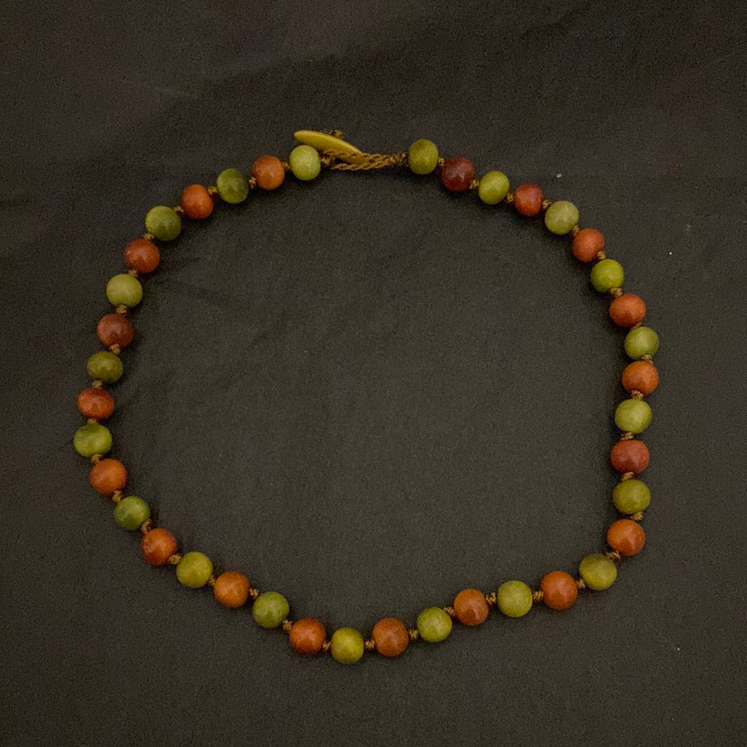 Collier en matière naturelle vert et marron Tagua & Co