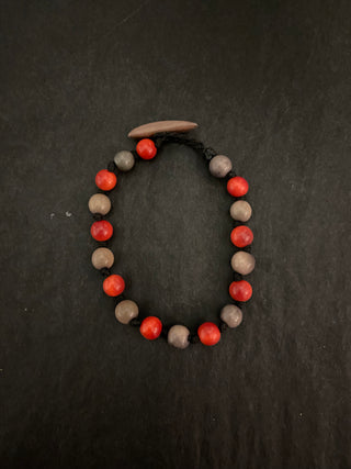 Bracelet en ivoire végétal marron et rouge Tagua & Co