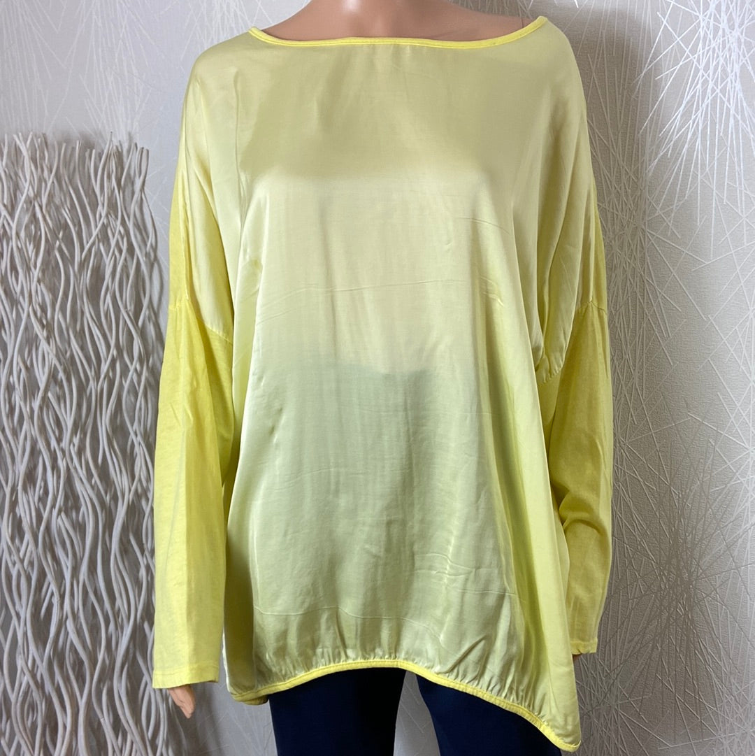 Blouse satinée asymétrique col bateau Made In Italy