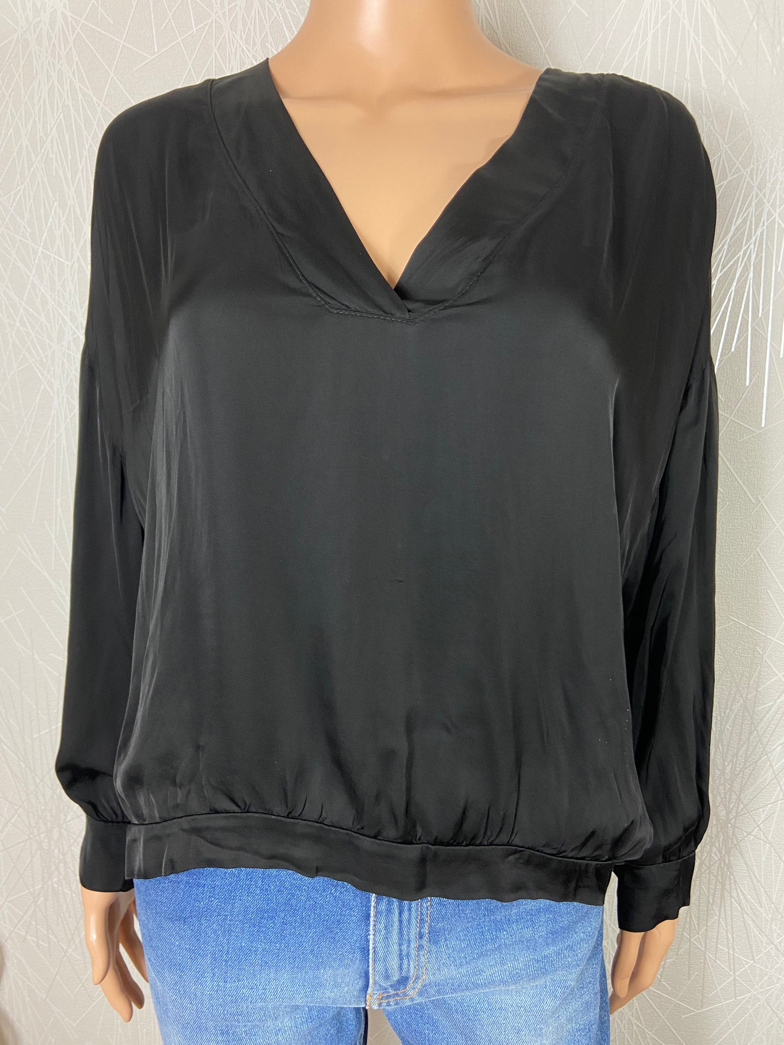 Blouse noire satinée ample manches 3/4 Pako Lito