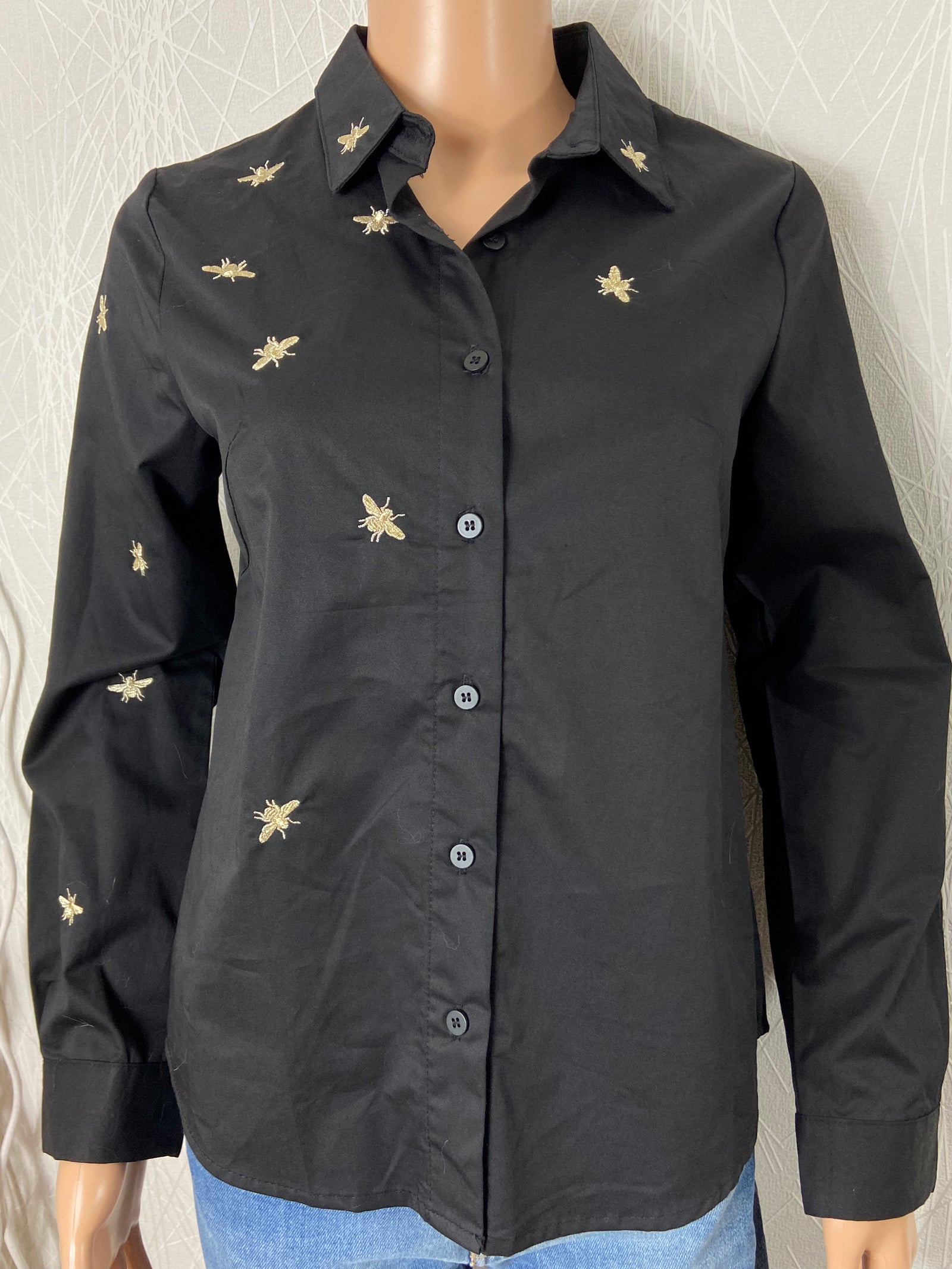 Chemisier noir broderies dorées 100 % coton Daphnea Paris