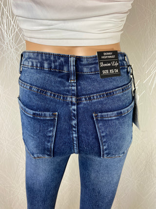 Jean taille haute boutonné 2025