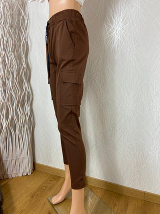 Pantalon brun taille haute coupe slim élastique