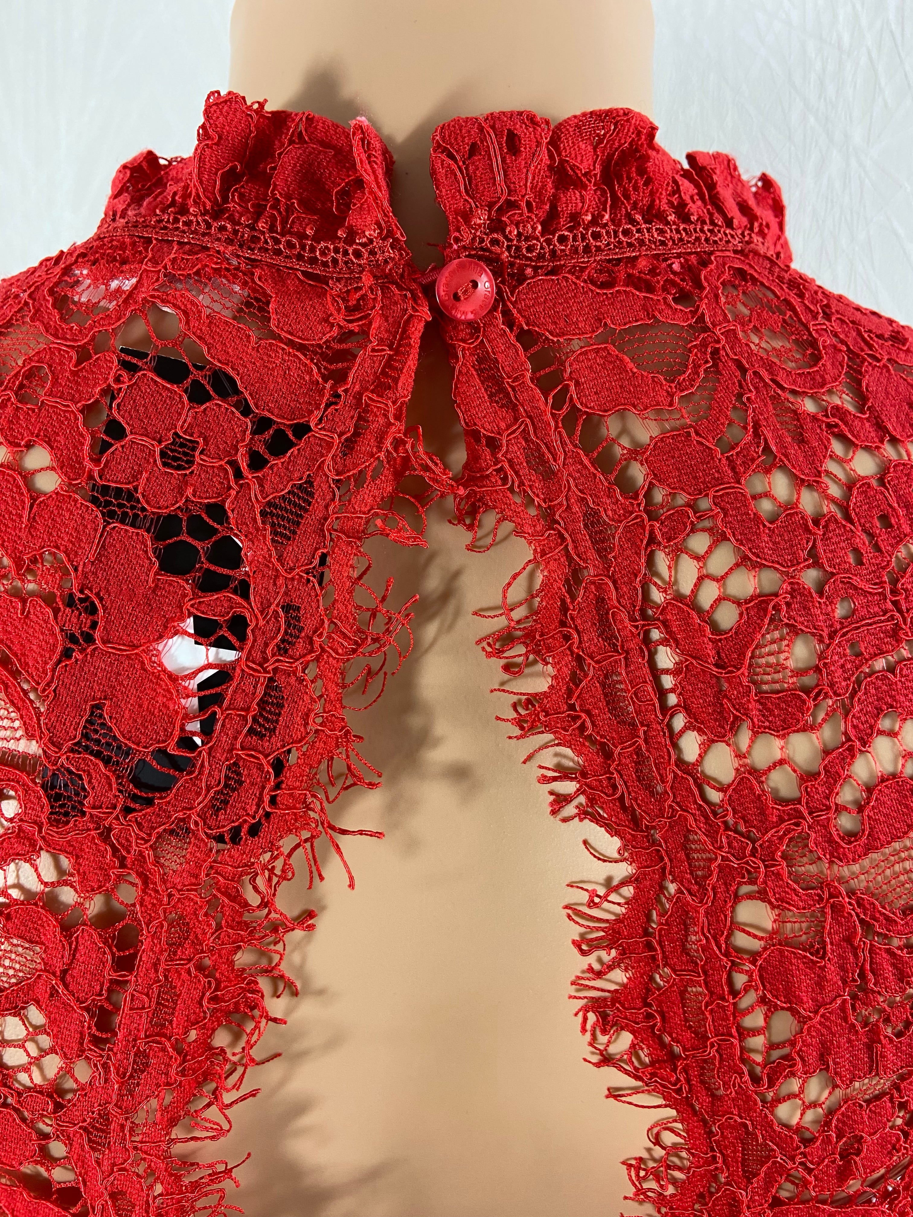 Robe rouge élégante dentelle dos ouvert manches 3/4 Grace & Mila - Offre-Unique