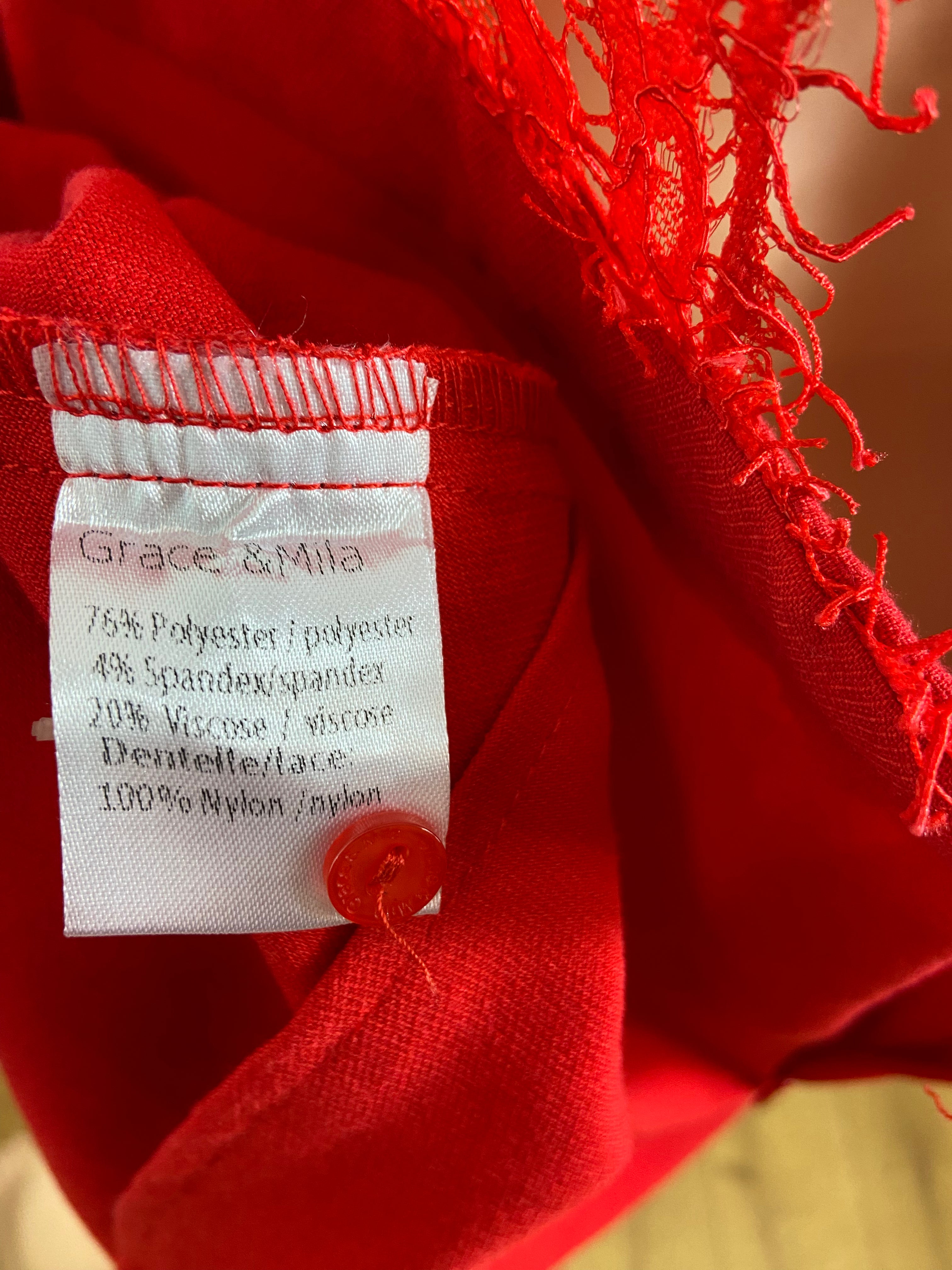 Robe rouge élégante dentelle dos ouvert manches 3/4 Grace & Mila - Offre-Unique