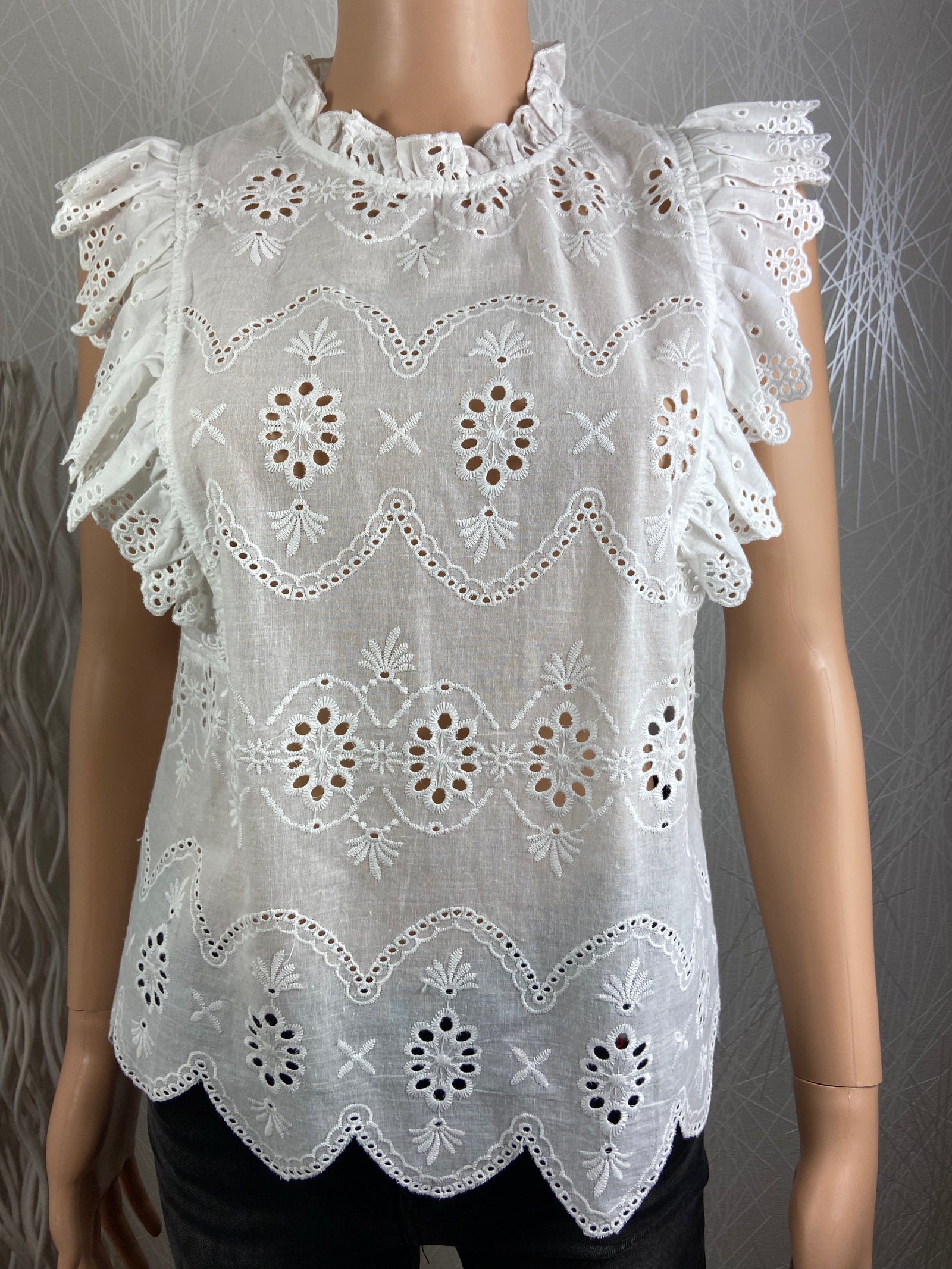 Débardeur broderie anglaise volants transparent Love M