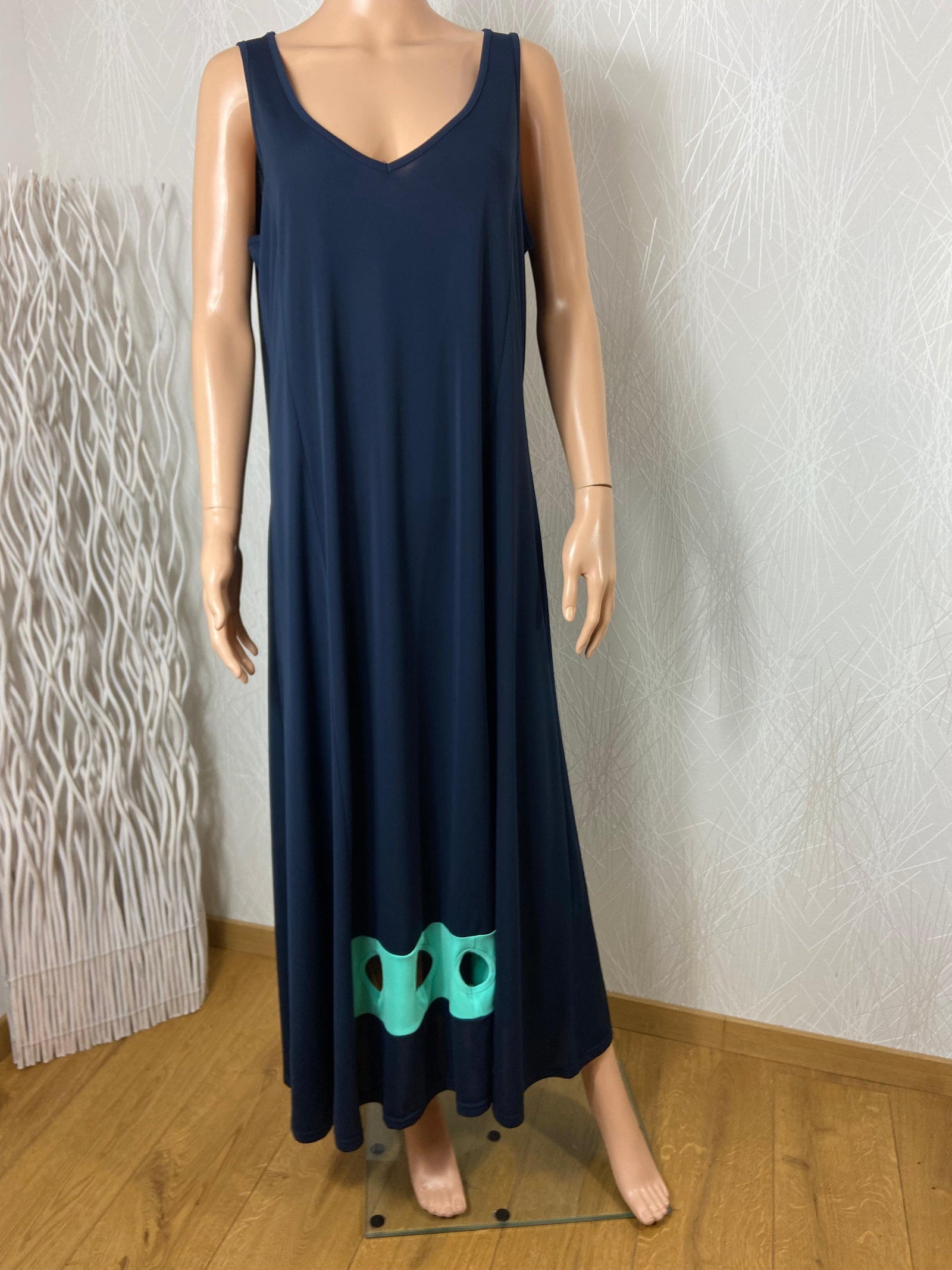 Robe à bretelles longue évasée bleu marine Edmond Boublil - Offre-Unique