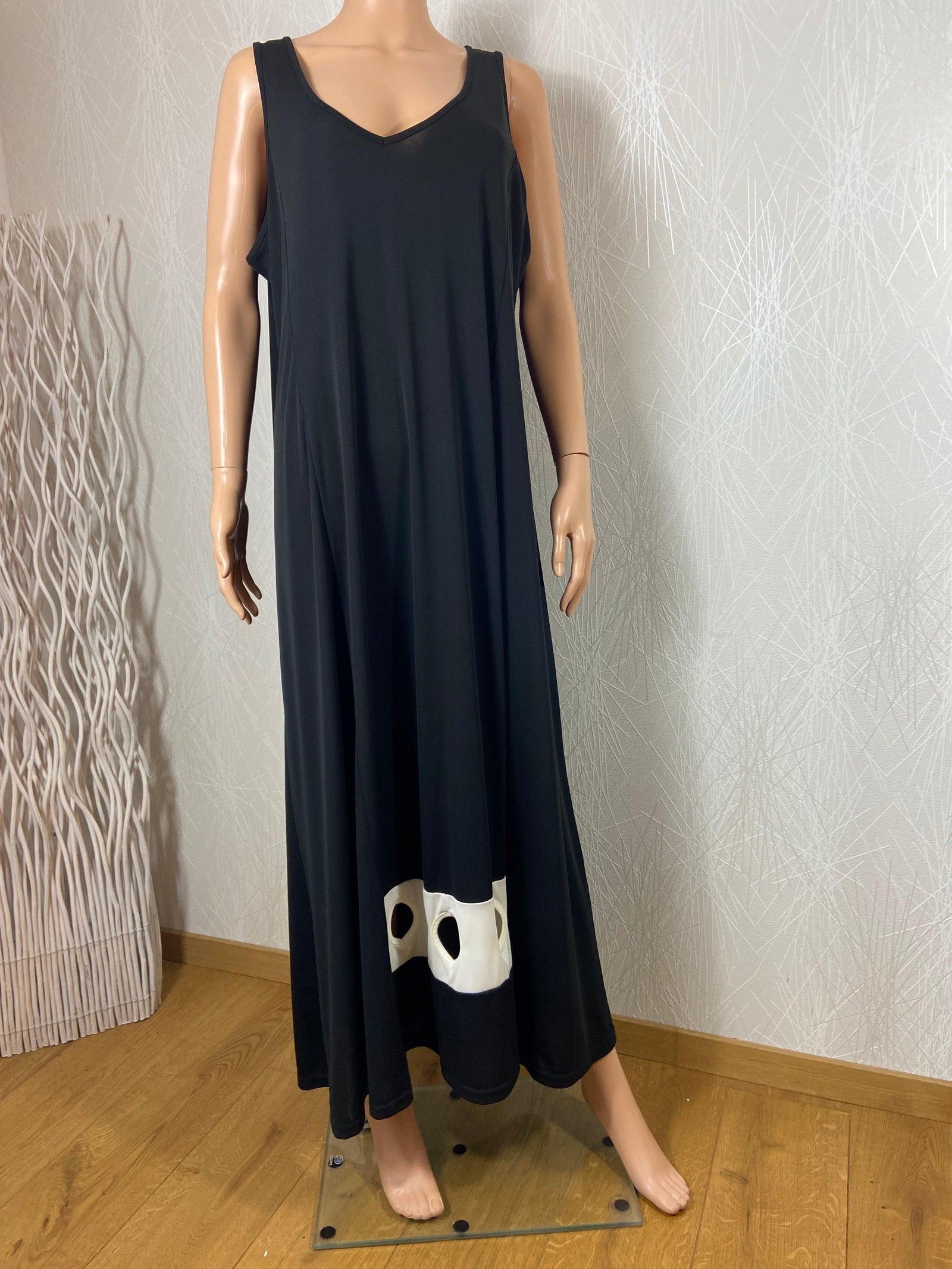 Robe noire à bretelles longue évasée Edmond Boublil - Offre-Unique