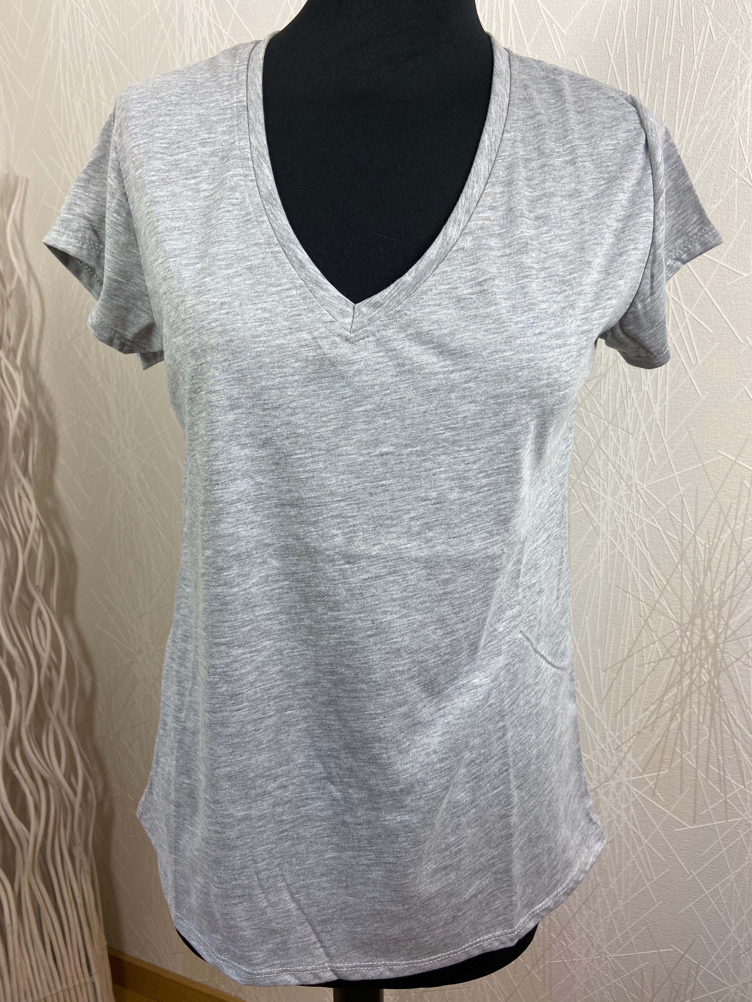 T-shirt manches courtes col V gris Adilynn