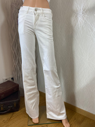 Jean blanc coupe flare taille haute modèle Dahlia Bull Denim White Notify Jeans